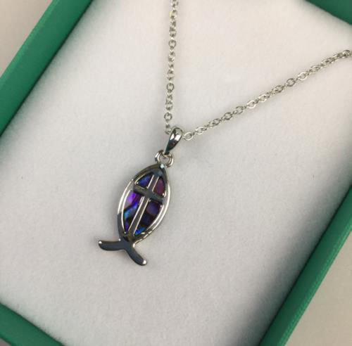 Picture of Pendant - inlaid Paua fish with cross